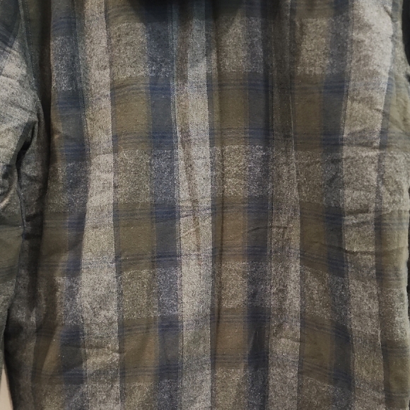 Legendary Outfitters Blue, Green,and Grey Hooded Flannel Quilted Jacket - Picture 12 of 13